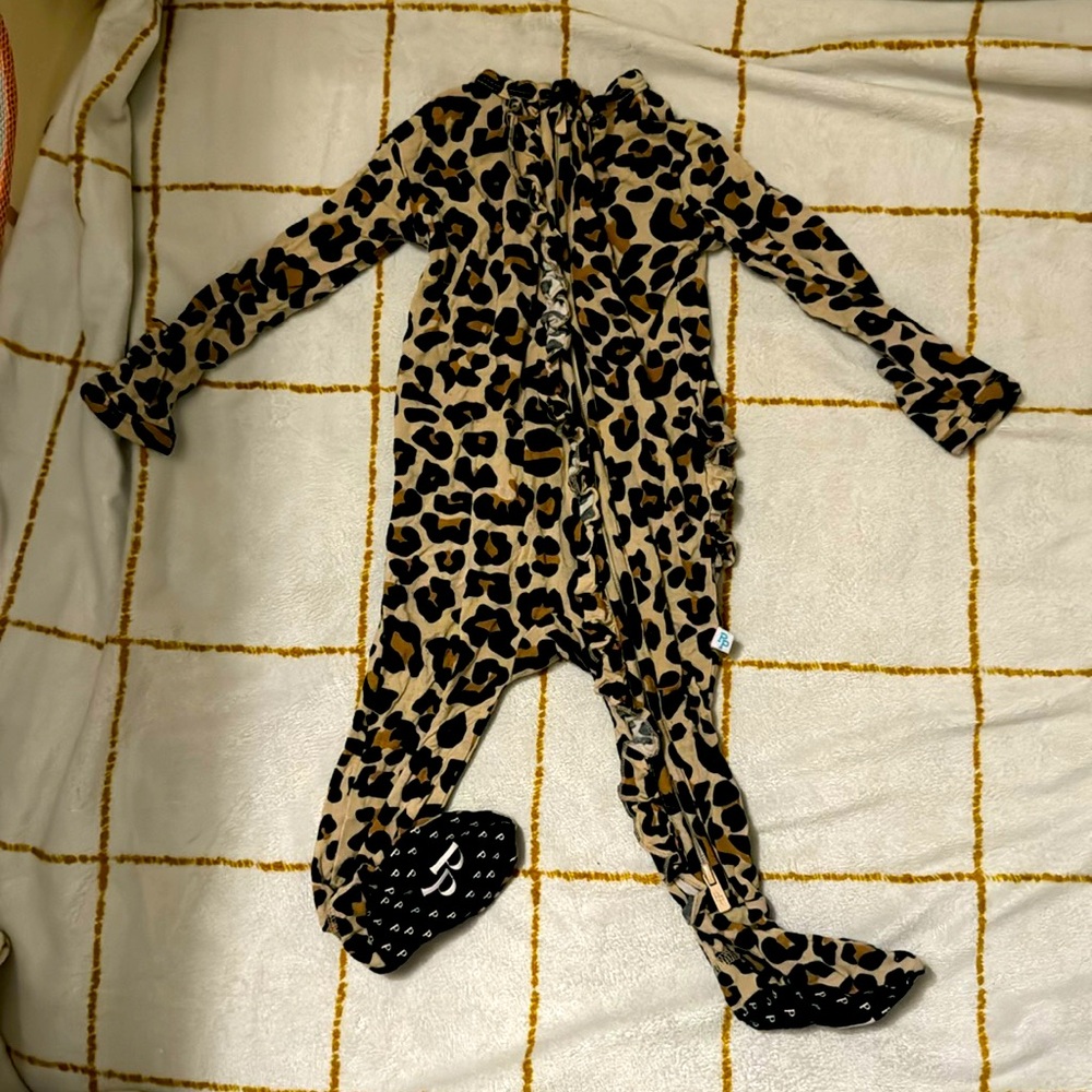 Posh peanut sleeper